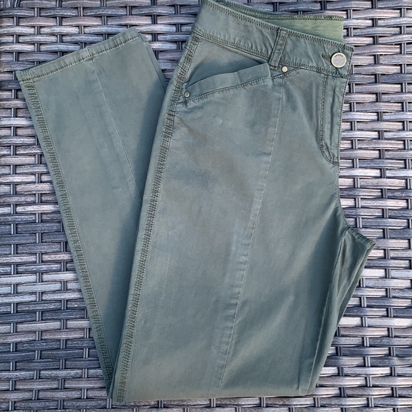 CHICO’S Casual Cotton Utility Pant - Evergreen - Picture 1 of 13